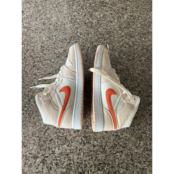 Nike Air Jordan 1 Mid SE Corduroy DA8009-108 Women Size 8.5 - Picture 6 of 12